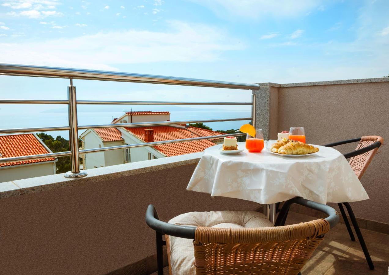 Sara Apartments Makarska Bagian luar foto