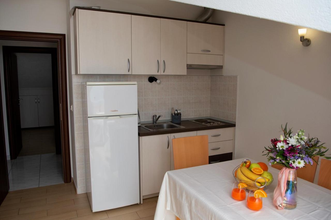 Sara Apartments Makarska Bagian luar foto