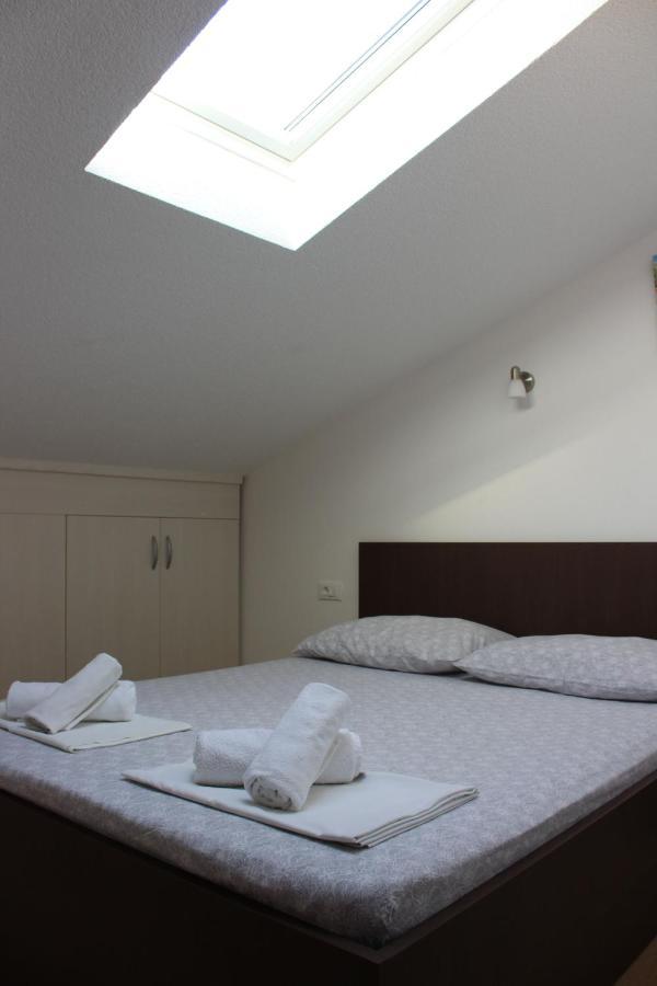 Sara Apartments Makarska Bagian luar foto