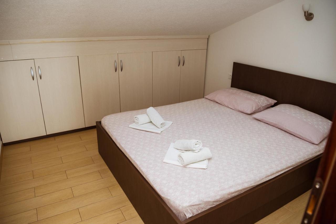 Sara Apartments Makarska Bagian luar foto
