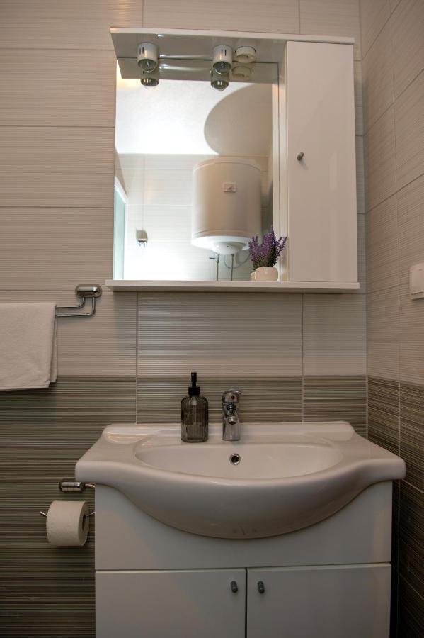 Sara Apartments Makarska Bagian luar foto